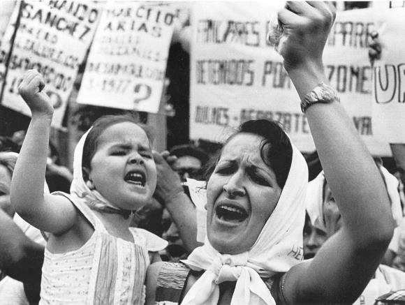 "Madre e hija" - Adriana Lestido